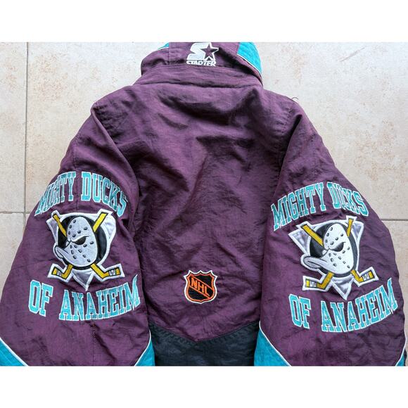 Anaheim Mighty Ducks 90s STARTER puffer LOGOS jacket S purple blk NHL hockey vtg - Picture 7 of 11